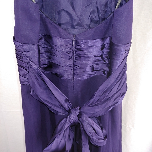 Maggy London Silk Halter Dress Size 4.      F02 - Picture 4 of 6